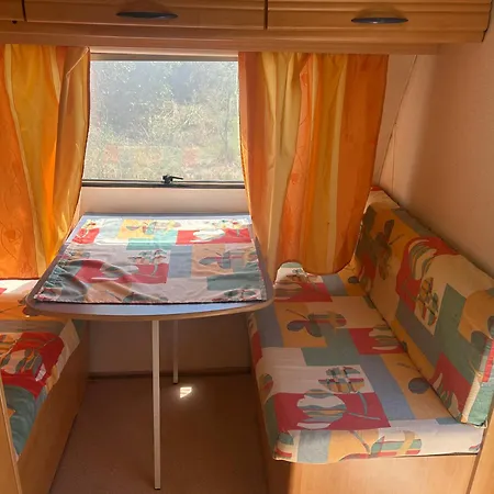 Daisy Kamper Apartment